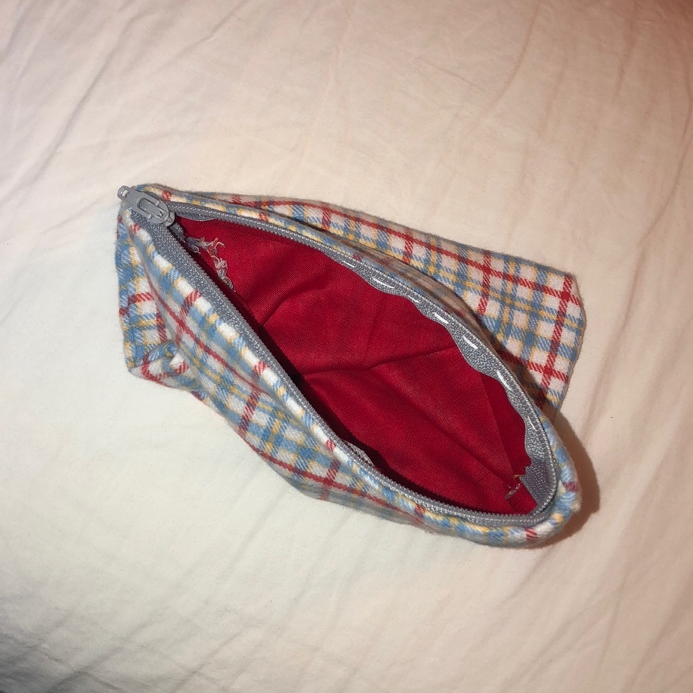pouch - Picture 3 of 3